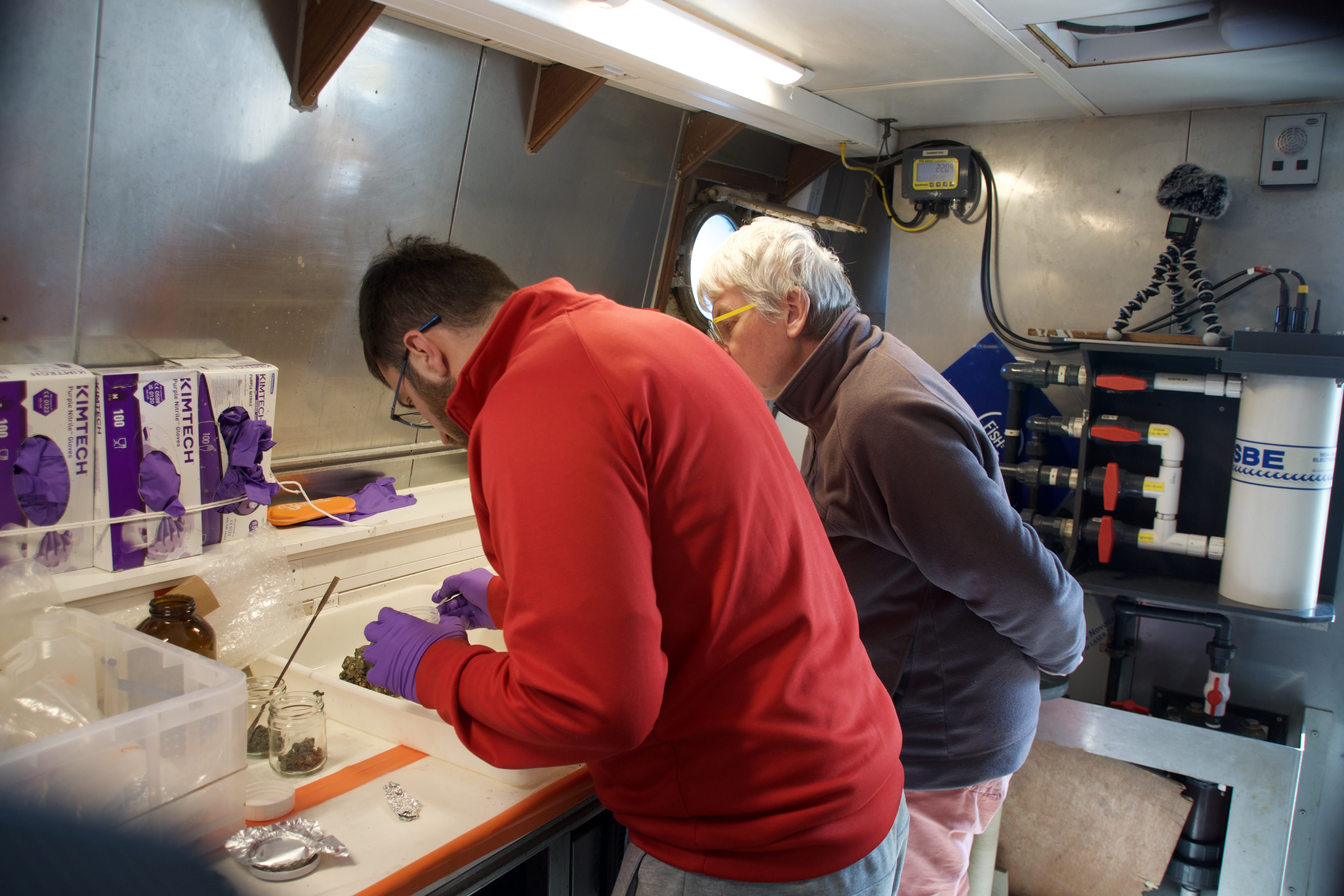 Analyzing silt in the ship lab